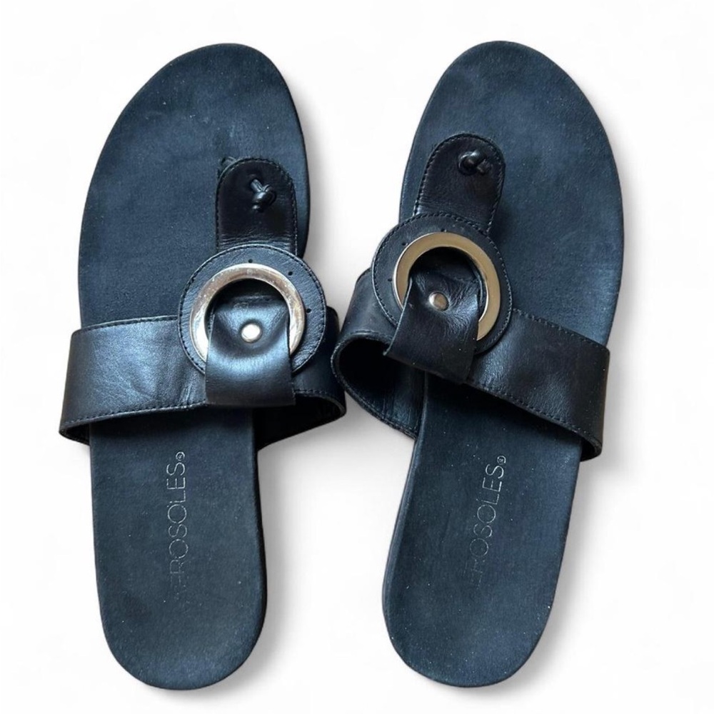 Black Sandals with Metallic Ring